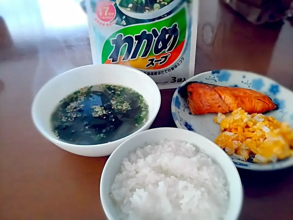 簡単朝ご飯にわかめスープ|ゆうさん