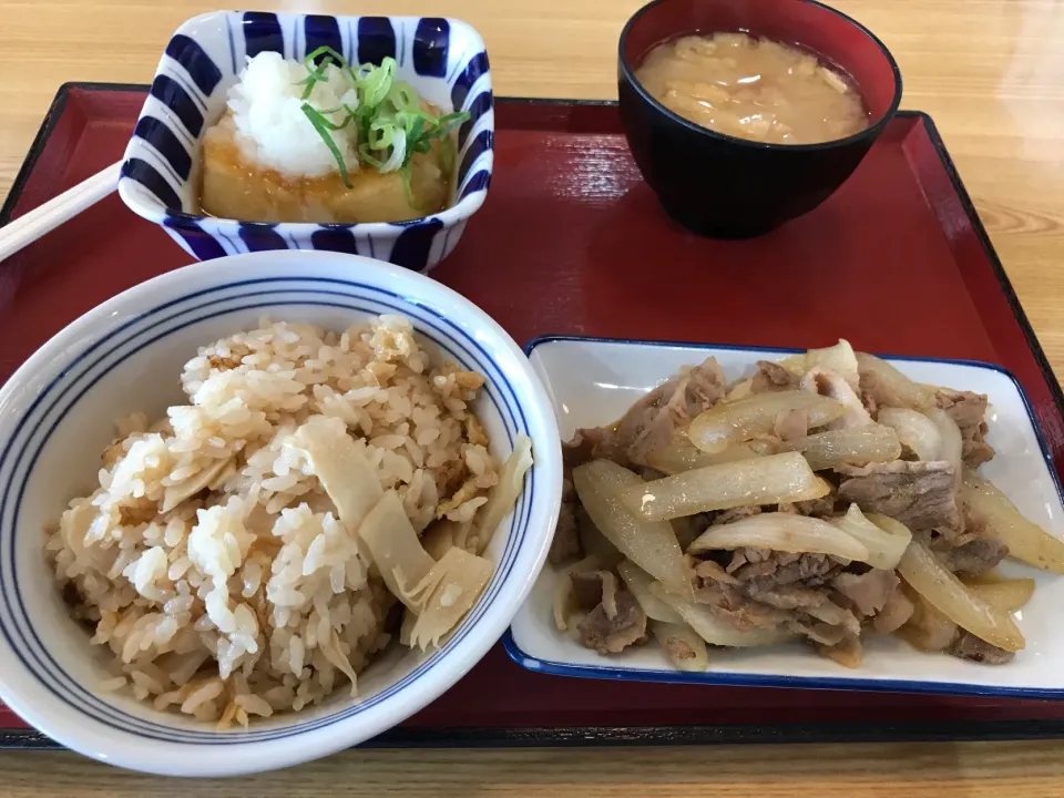 揚げ出し豆腐と豚生姜焼き|手品先輩さん