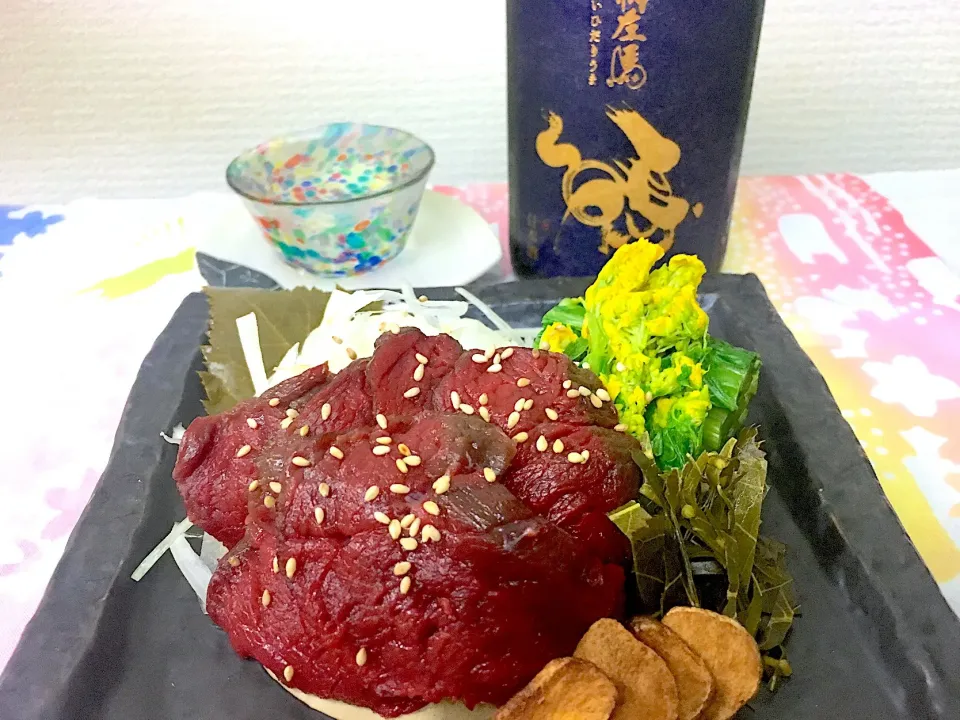 桜カルパッチョ（馬肉の桜葉漬け、桜タレ掛け）
生粋左馬 純米吟醸（福島）|藤井裕之三号店さん