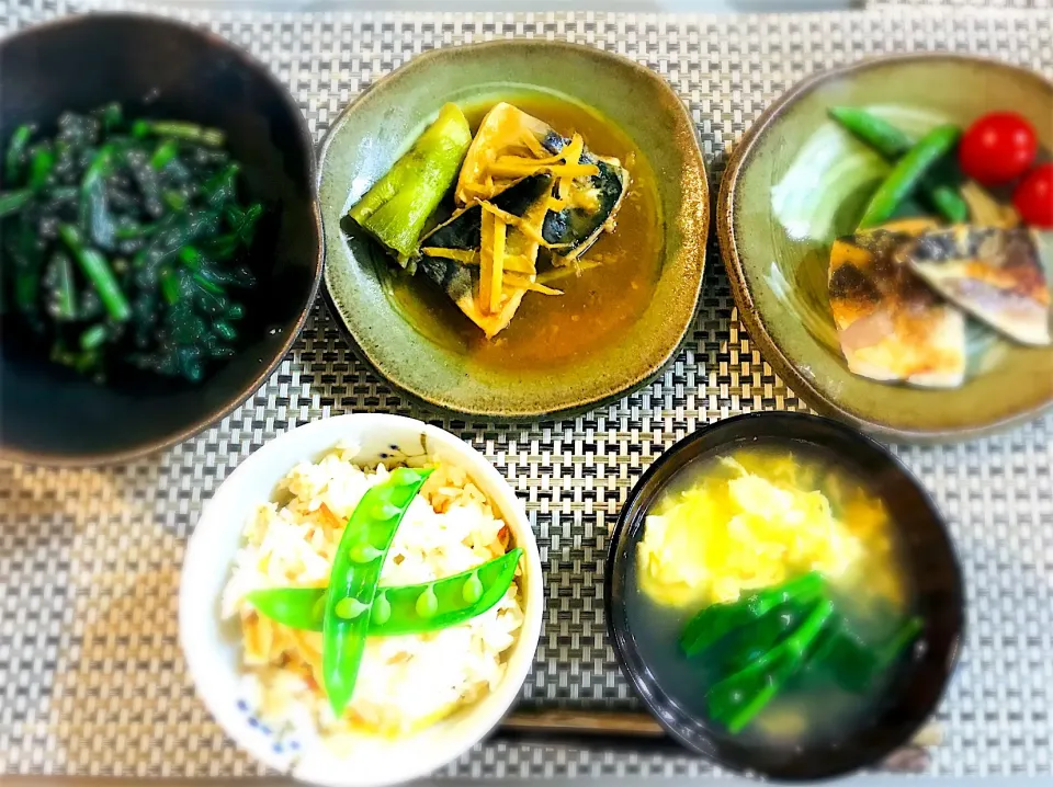 筍ご飯
菜の花と溶き卵のお吸い物
ほうれん草の胡麻和え
鯖の塩焼きと味噌煮|Katsuya Kudoさん