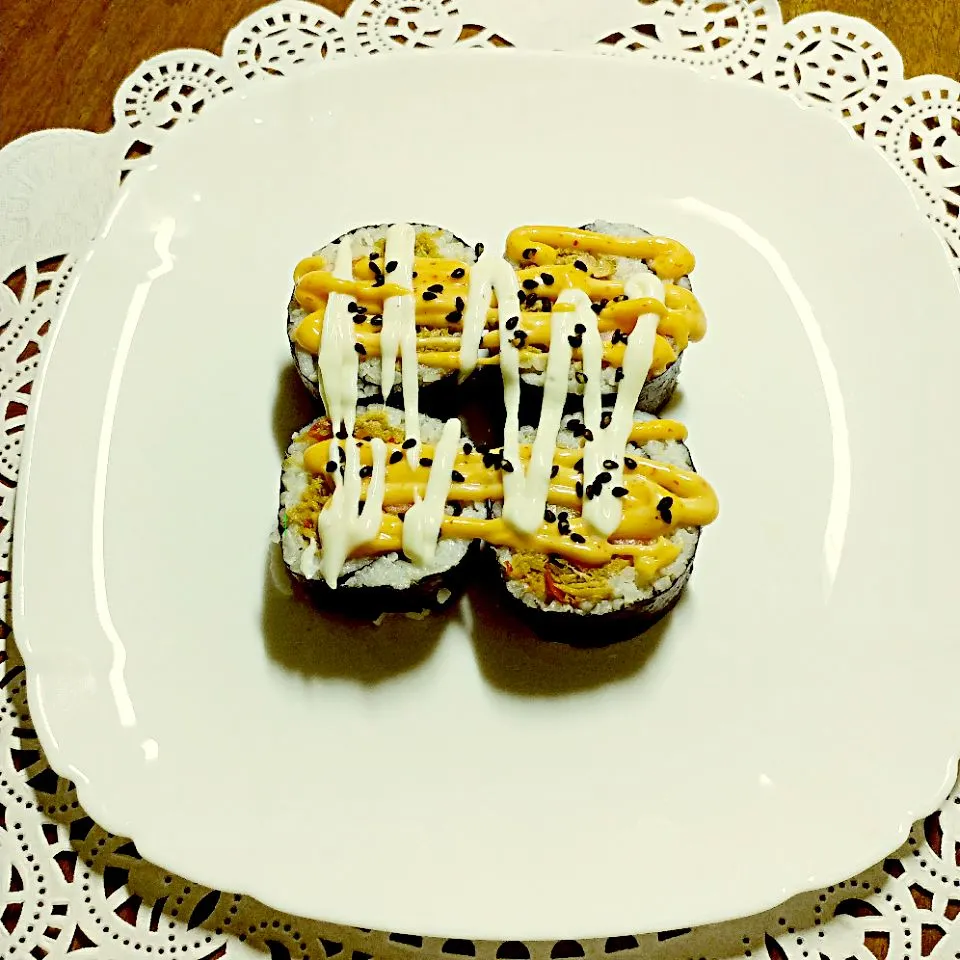 roll rice with beef teriyaki and tuna, spicy mayo|ary dimitryさん