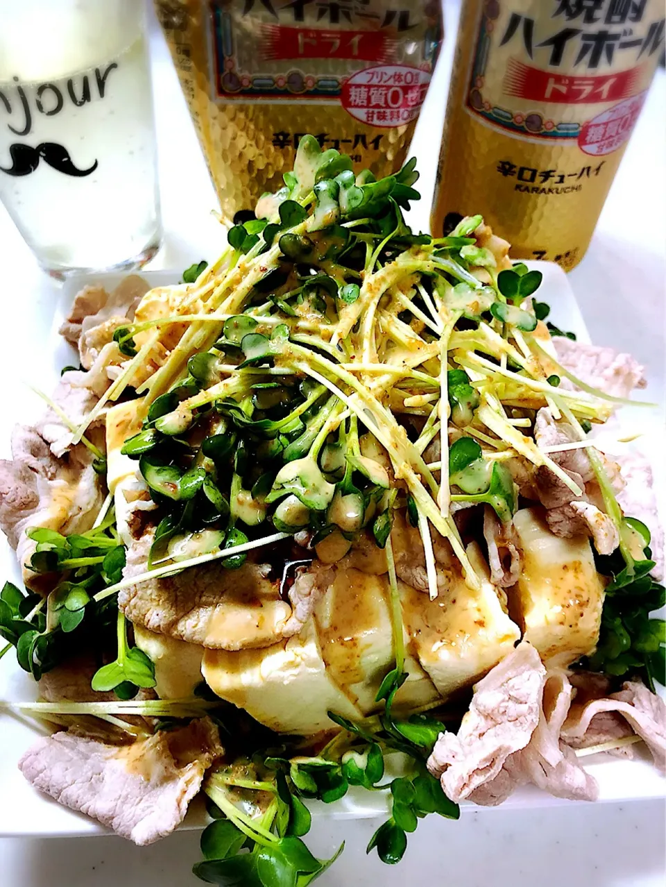 豆腐の豚シャブサラダ

 #焼酎ハイボール  #酩酊親父  #男の手料理|酩酊親父さん