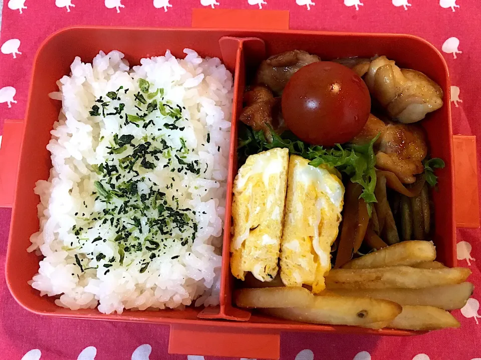 ♫4/16今日のお弁当♫〜鶏肉グルメソース焼き、きんぴらごぼう、フレンチフライ、だし巻き卵、プチトマト〜|Satokoさん