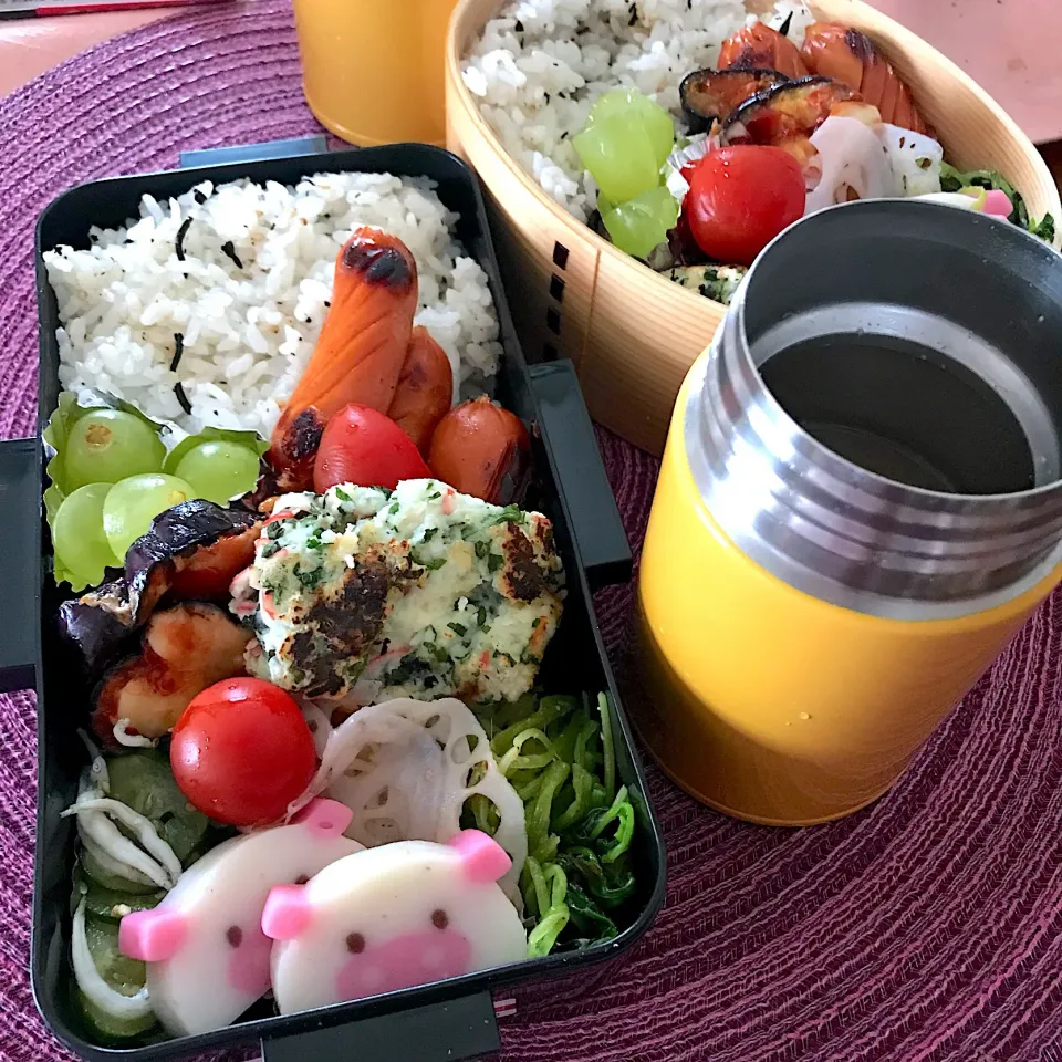 Snapdishの料理写真:今日のお弁当🍱
野菜たっぷり弁当
茄子となめこのお味噌汁
と一緒に
召し上がれ
🍆🍄
まだまだ朝晩は
寒いので
体調管理に気をつけて
今週も1週間
頑張ってまいりましょう٩( 'ω' )و|mokoさん