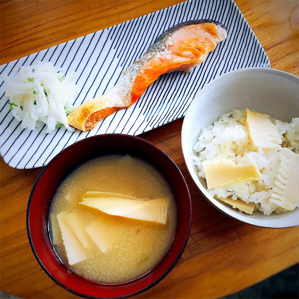 たけのこと鮭の定食|ふうりんさん