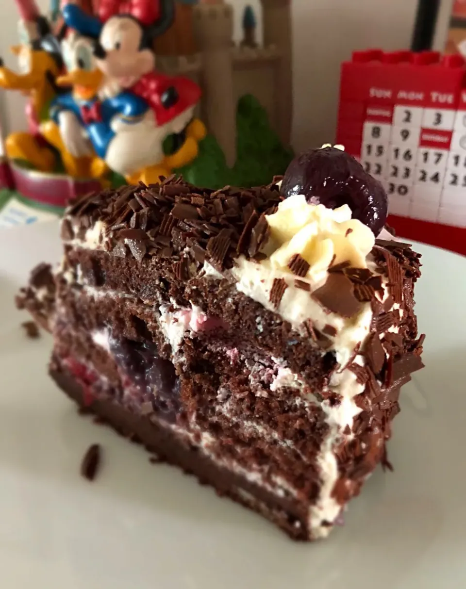 🍰 Black 🍒Forest 🍒Cake 🍰|Tari's Kitchenさん