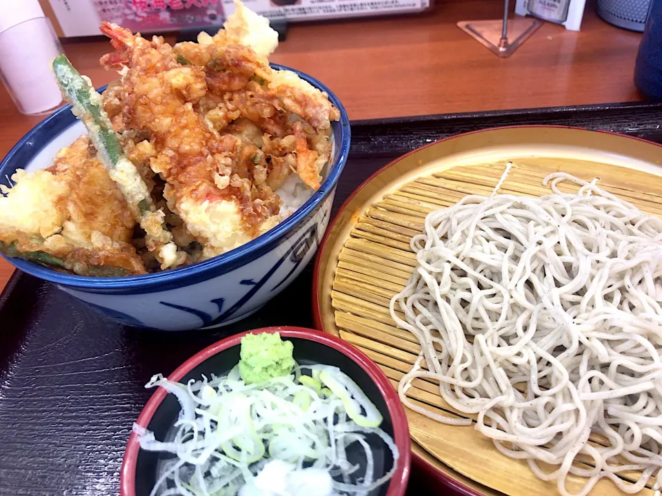 Snapdishの料理写真:桜エビ天丼|wildcat山猫さん