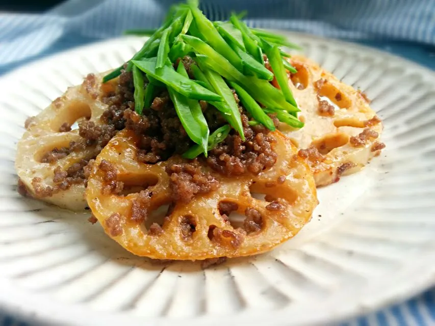 カンタン酢で簡単♪
　挽き肉とレンコンの照り焼き*|ことり*さん