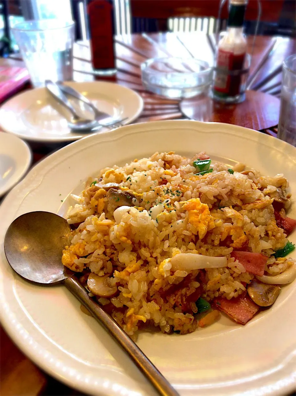 学生時代からあるお店の焼き飯🎶|かおり🐰さん