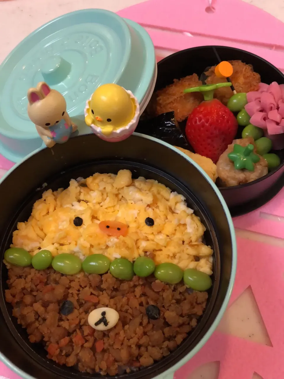 #リラックマ&キイロイトリの二色丼
 #jkお弁当|Yuki Kawasumiさん