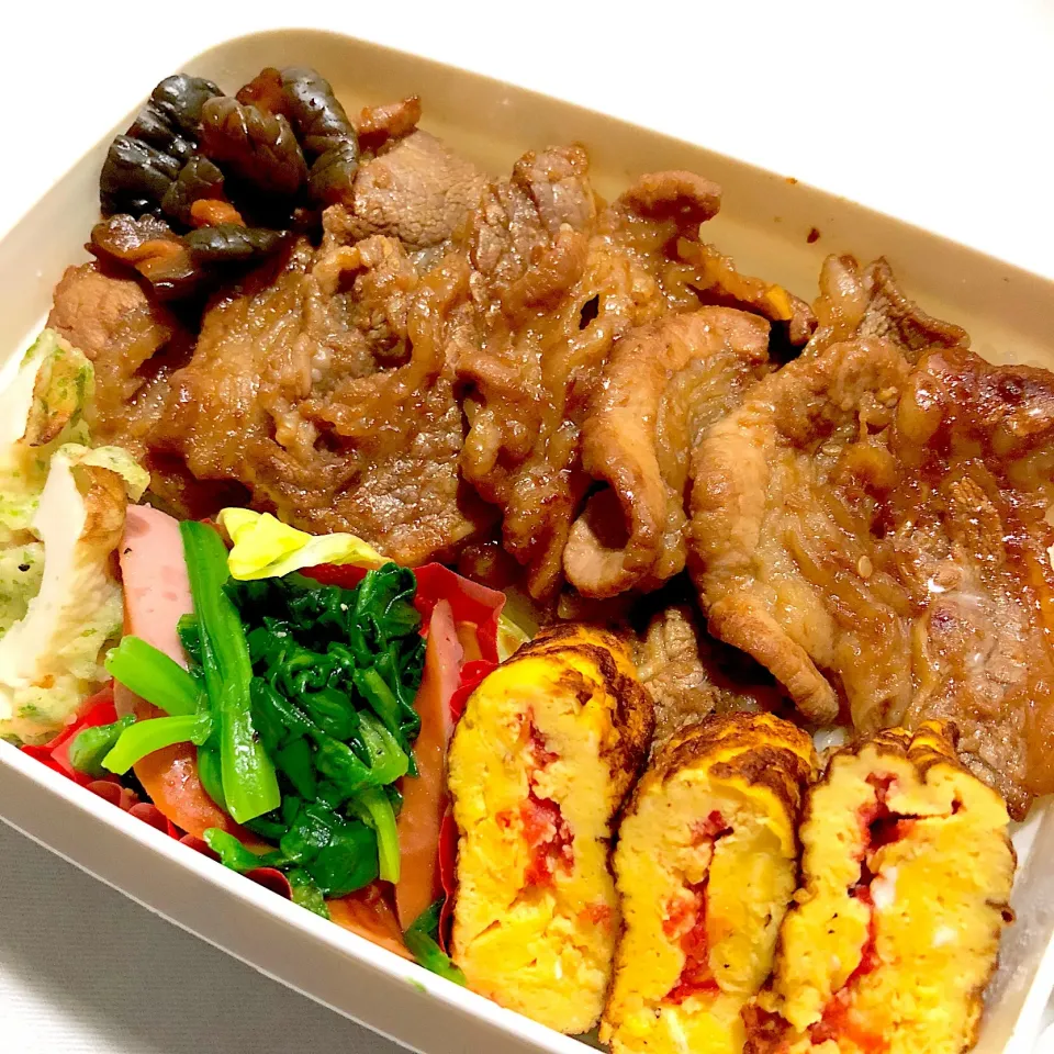 #お弁当  #修行中  #焼肉弁当 #今日も雑ですまぬ・・・|カナ☆デップさん