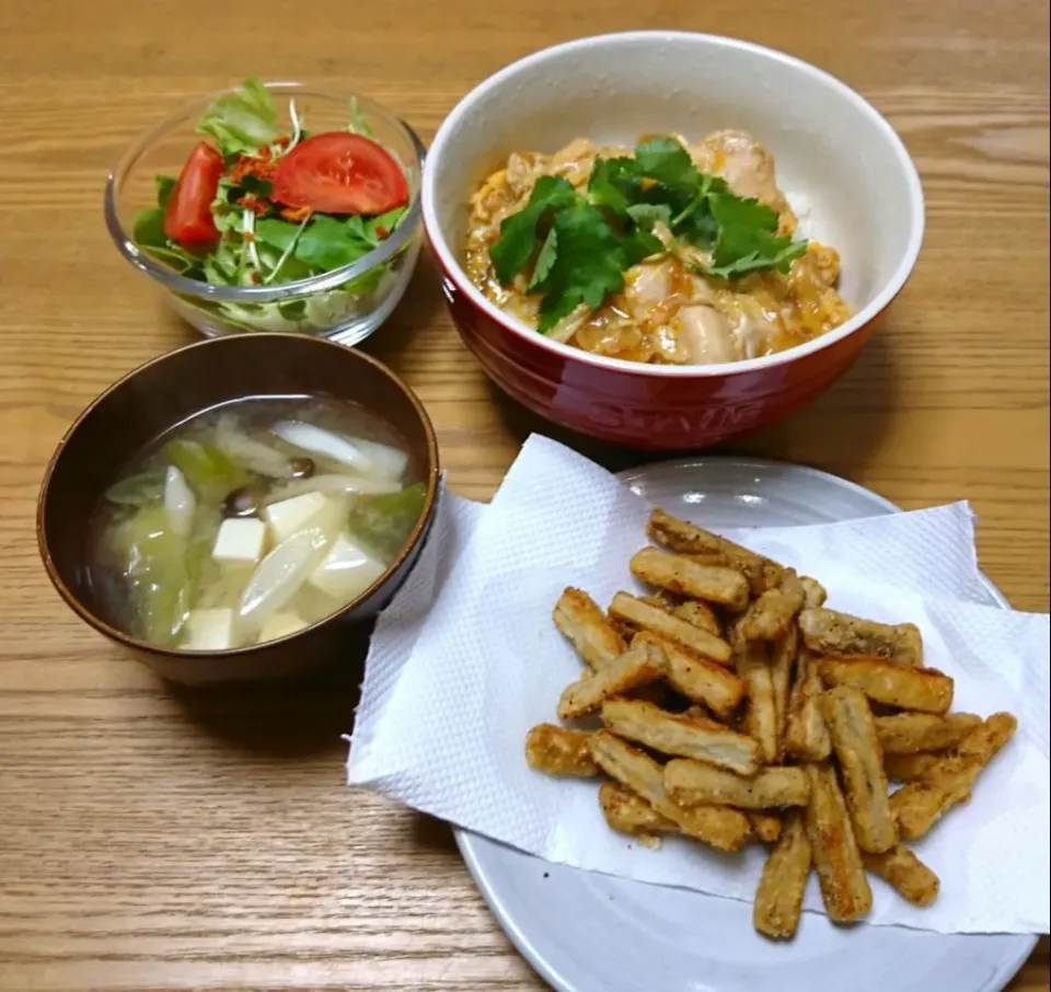 『定番の親子丼味なめらか絹しょうゆで
♪とchiakiさんのごぼうスティック黒胡椒』|seri-chanさん