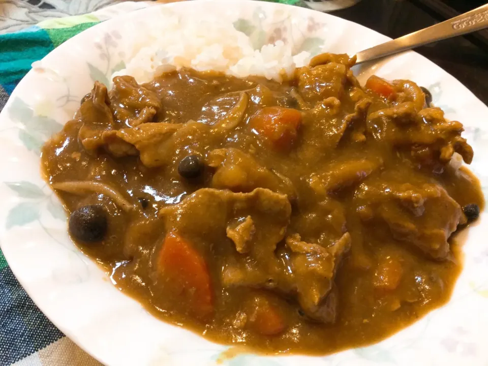 娘ッチが珍しく作ってくれた😻
カレーライス🍛|アライさんさん