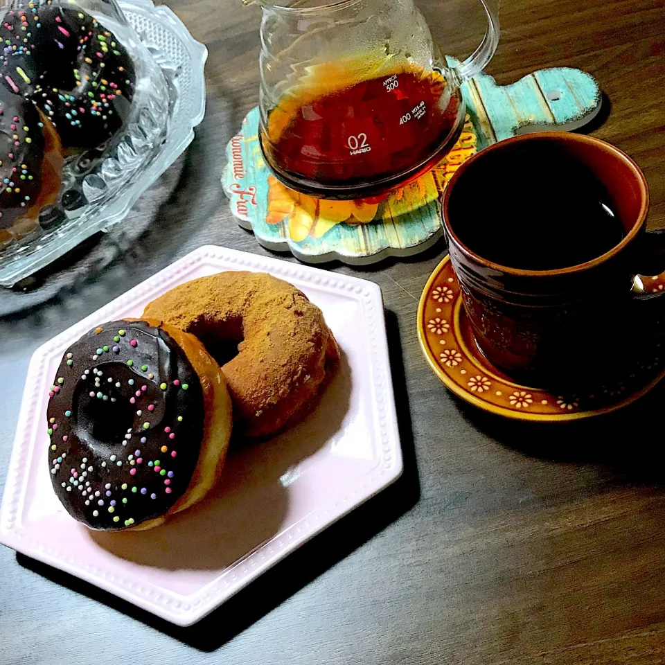 朝ごはん〜ドーナッツ🍩とコーヒー|perfuさん