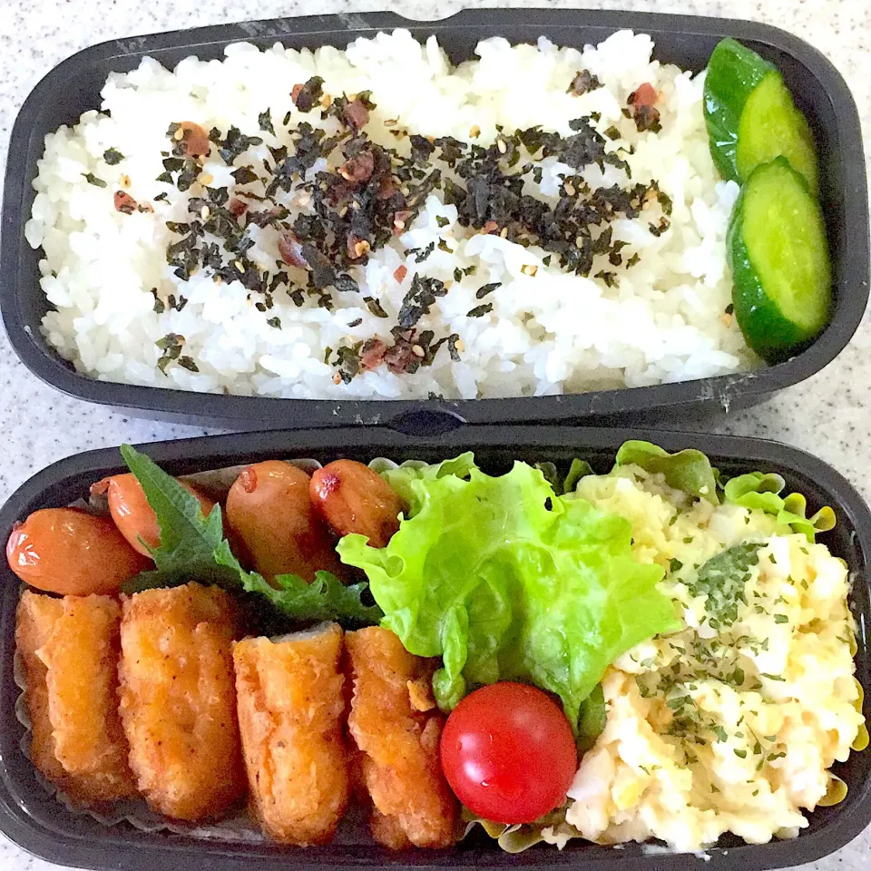 Snapdishの料理写真:DK弁当 ファミチキ/ポテサラ|Kikikさん