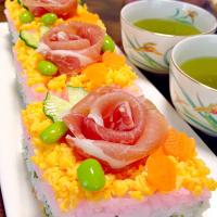 ミルフィーユ風彩りごはんです。見てウフ♪♪食べて大満足！お手軽簡単に作れる愛らしごはん☆