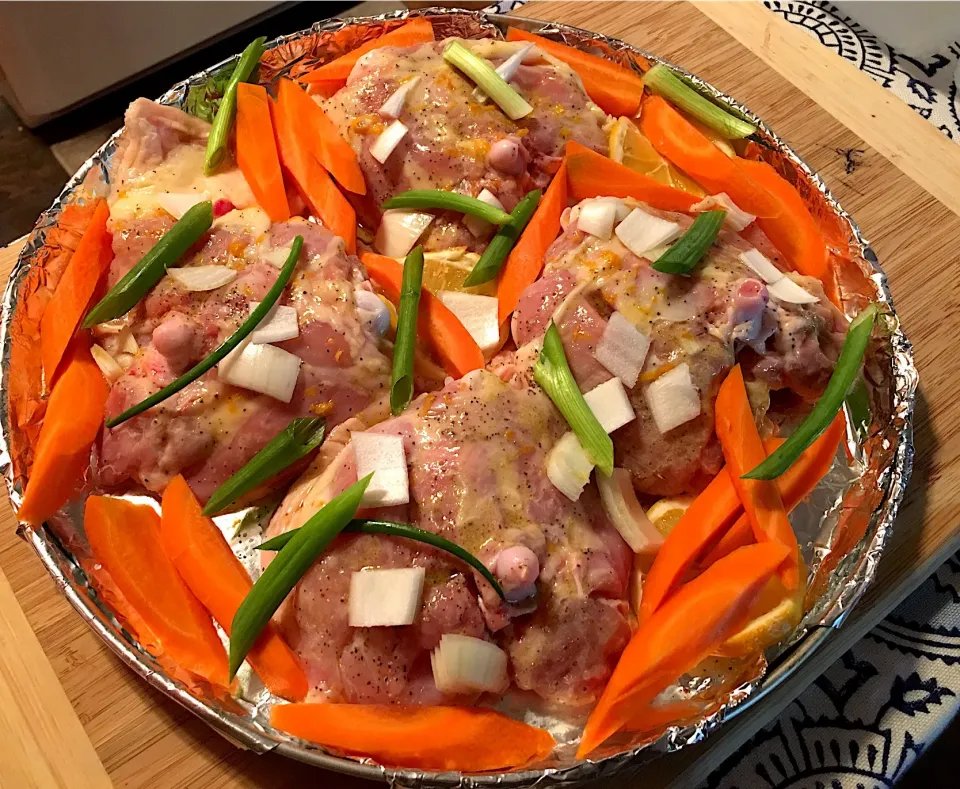 Ready to roast chicken thighs with evoo lemon marinade, carrots & spring onions  #roastchicken  #carrots|🌺IAnneさん