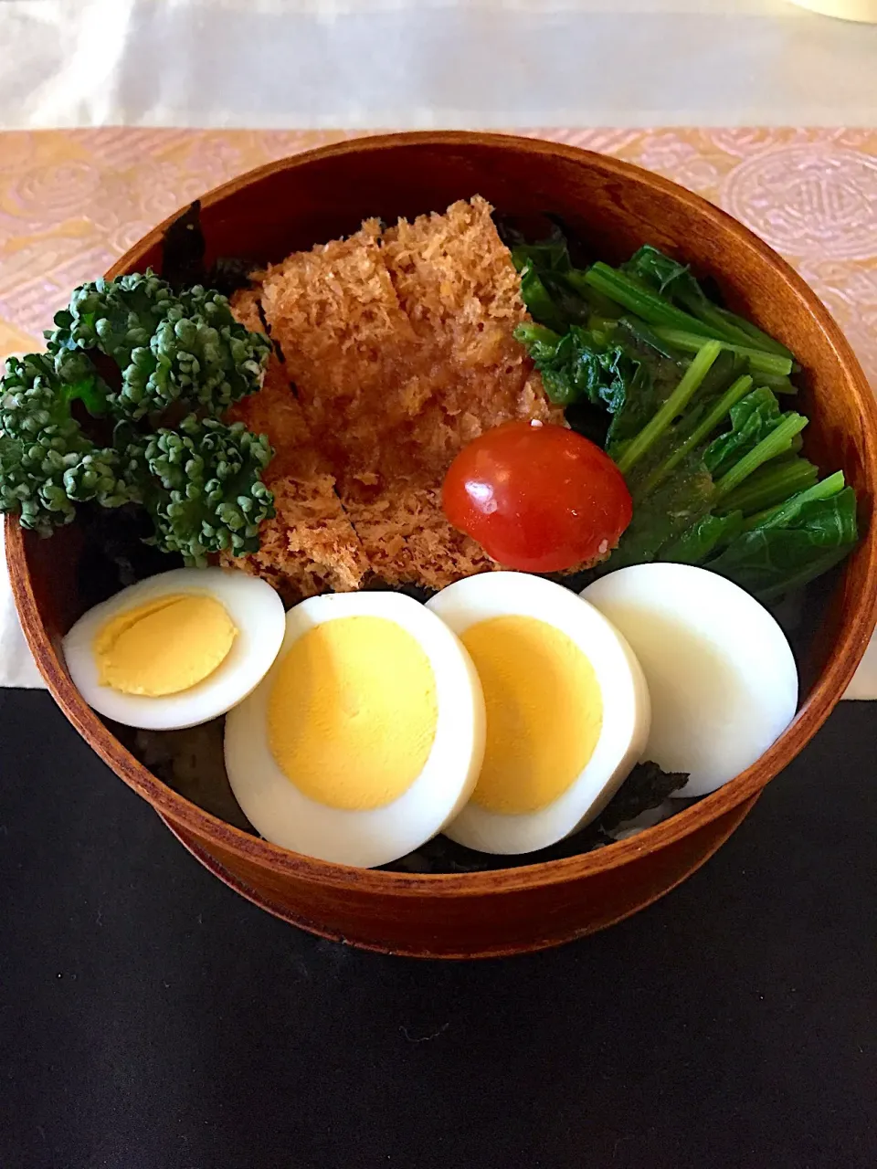 トンカツ載っけ弁当🍱|もなかさん