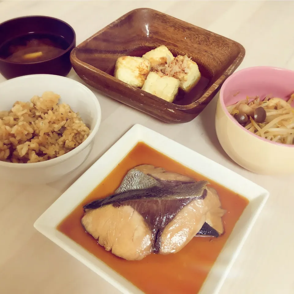 ブリ照りとしらすご飯定食|융태지ෆ⃛さん