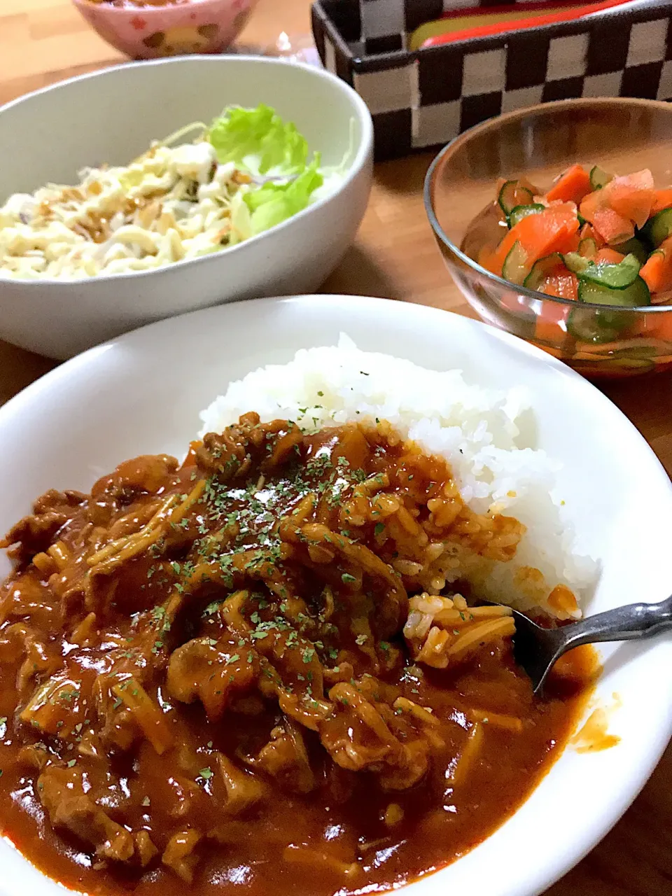 ハッシュドポーク🍛人参ときゅうりの甘酢🥕🥒サラダ|gunlove❤さん