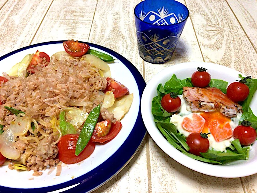 今日の男飯(＞人＜;)エビしお焼きそばとポテトサラダ🥗♫|ひーちゃんさん