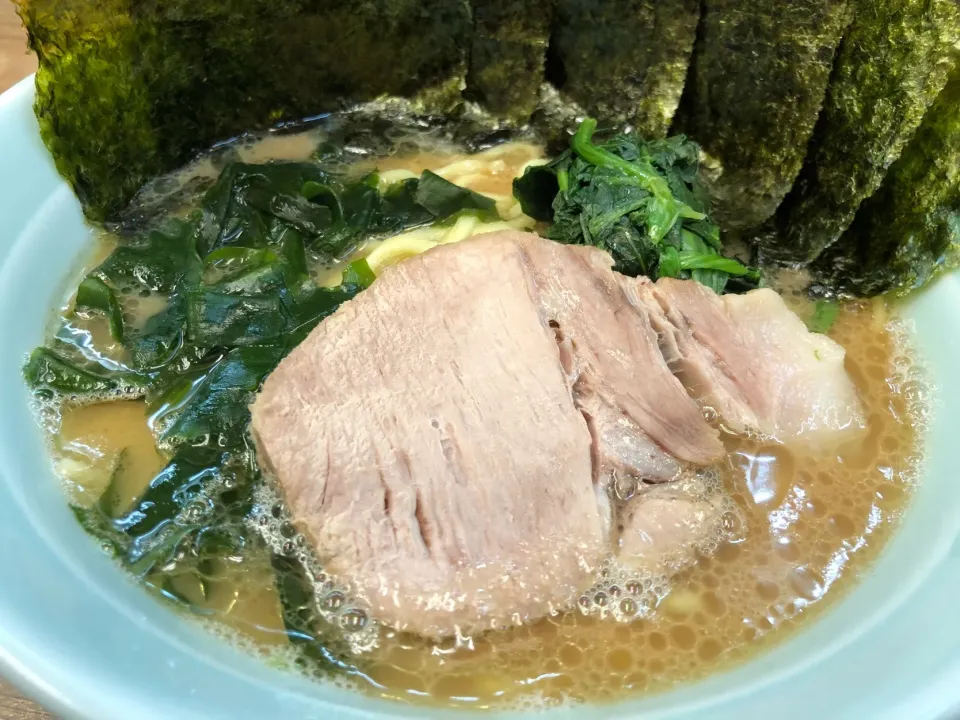 Snapdishの料理写真:のり増しラーメン ワカメ|tecklさん