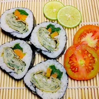 Snapdishの料理写真:spinach tamagoyaki rice roll|ary dimitryさん