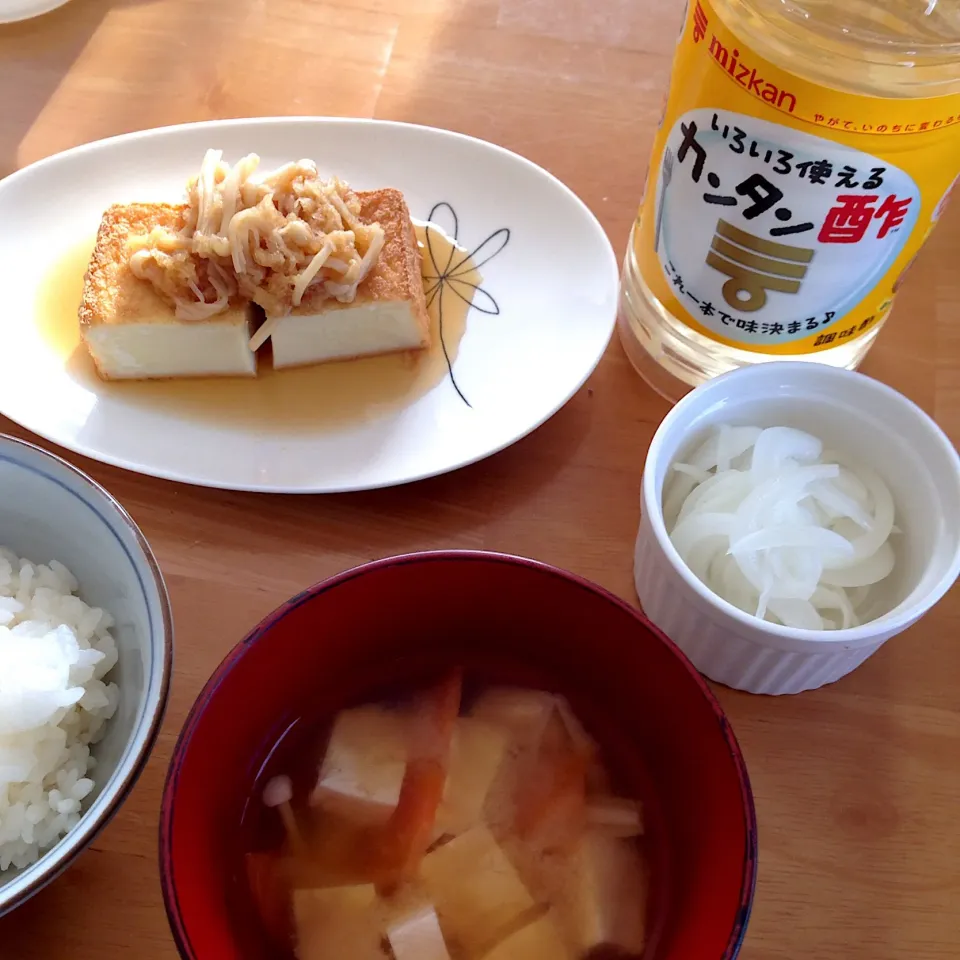 朝ごはん☀️
カンタン酢で新タマネギの簡単ピクルス🥒
ミツカンさん、SDさん、ありがとうございます😊|Yu Yu mamaさん