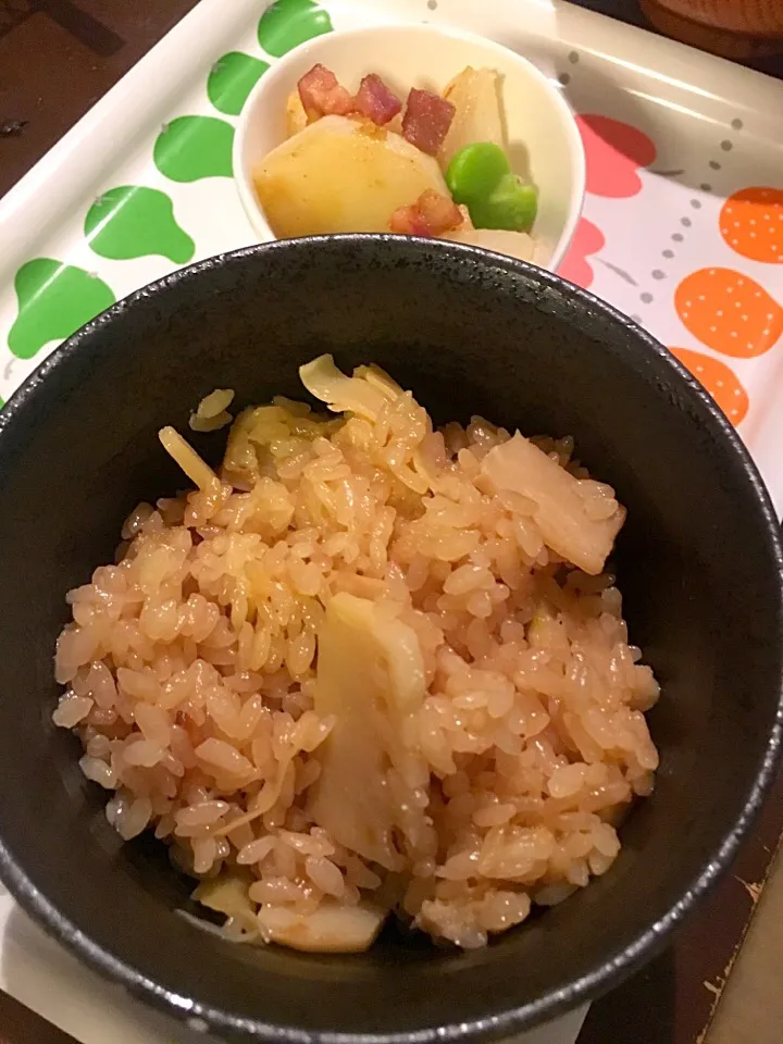 Snapdishの料理写真:たけのこご飯|まはろさん