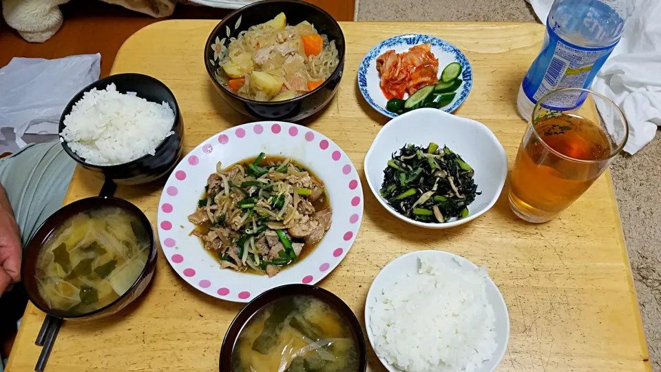 肉じゃが、小松菜入りひじき煮、豚にらもやし炒め|みーさん