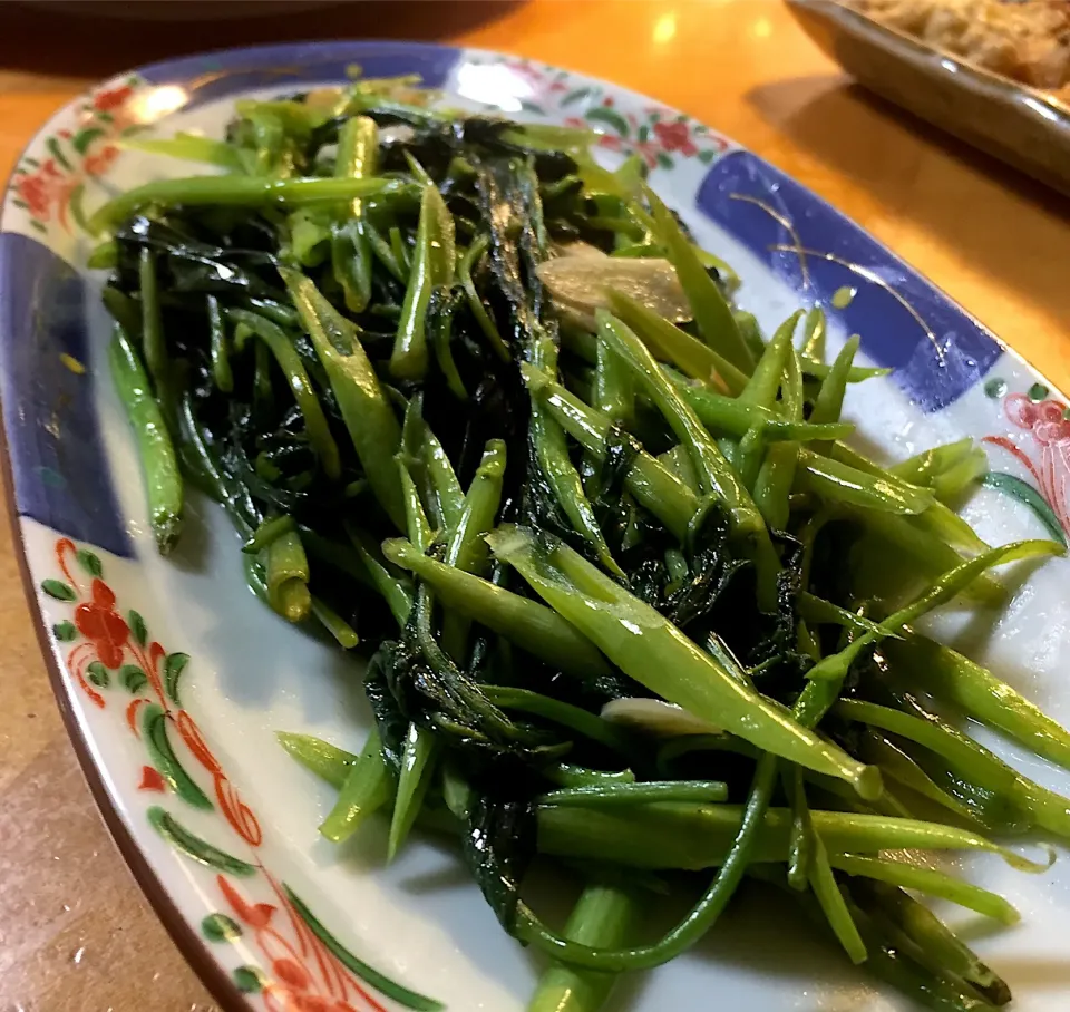 ウンチェーバー(空芯菜)炒め|沖縄「ピロピロ」ライフさん