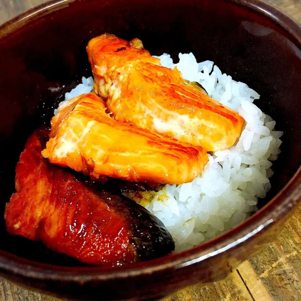 Snapdishの料理写真:ミツカンカンタン酢で鮭の照り焼き丼|アッツさん