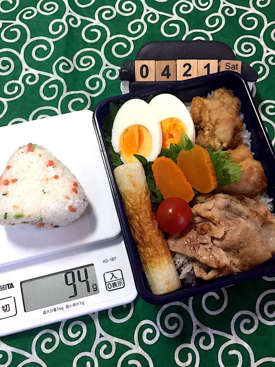 Snapdishの料理写真:4月21日の土曜日参観懇談PTA総会な中2野球部のお弁当と補食おにぎり♪|ごっちさん