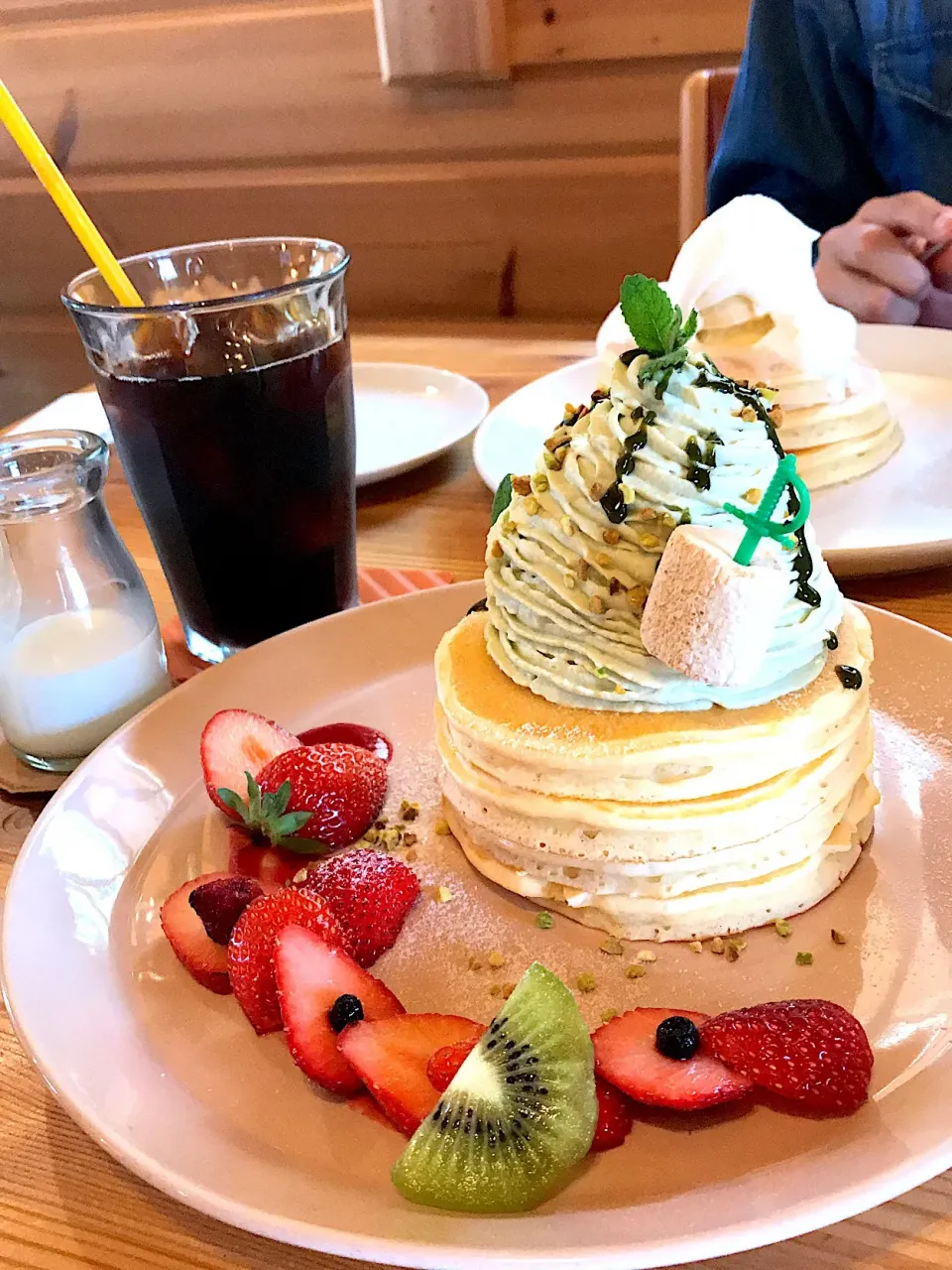 イチゴとピスタチオクリームのパンケーキ|makiさん