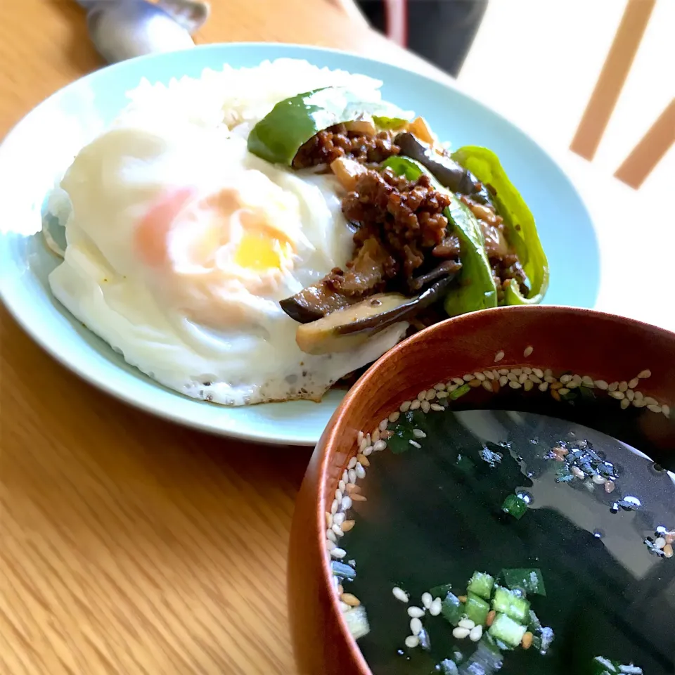 今日は麻婆茄子プレートと♪わかめスープ|むぎこさん