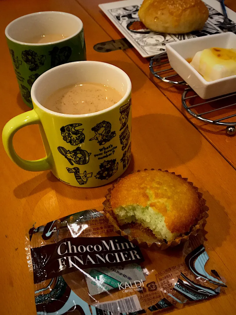 Snapdishの料理写真:チョコミントフィナンシェ🍫🌿  チーズトースト🥖🧀  チーズ豆腐   カフェラテ  シナモンパウダー☕️|ch＊K*∀o(^^*)♪さん