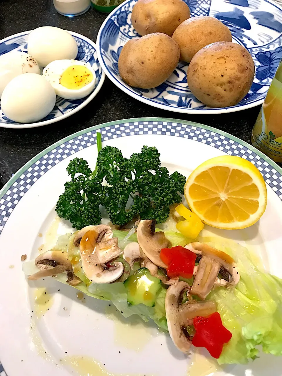 マッシュルームサラダ🥗で朝ごはん|シュトママさん