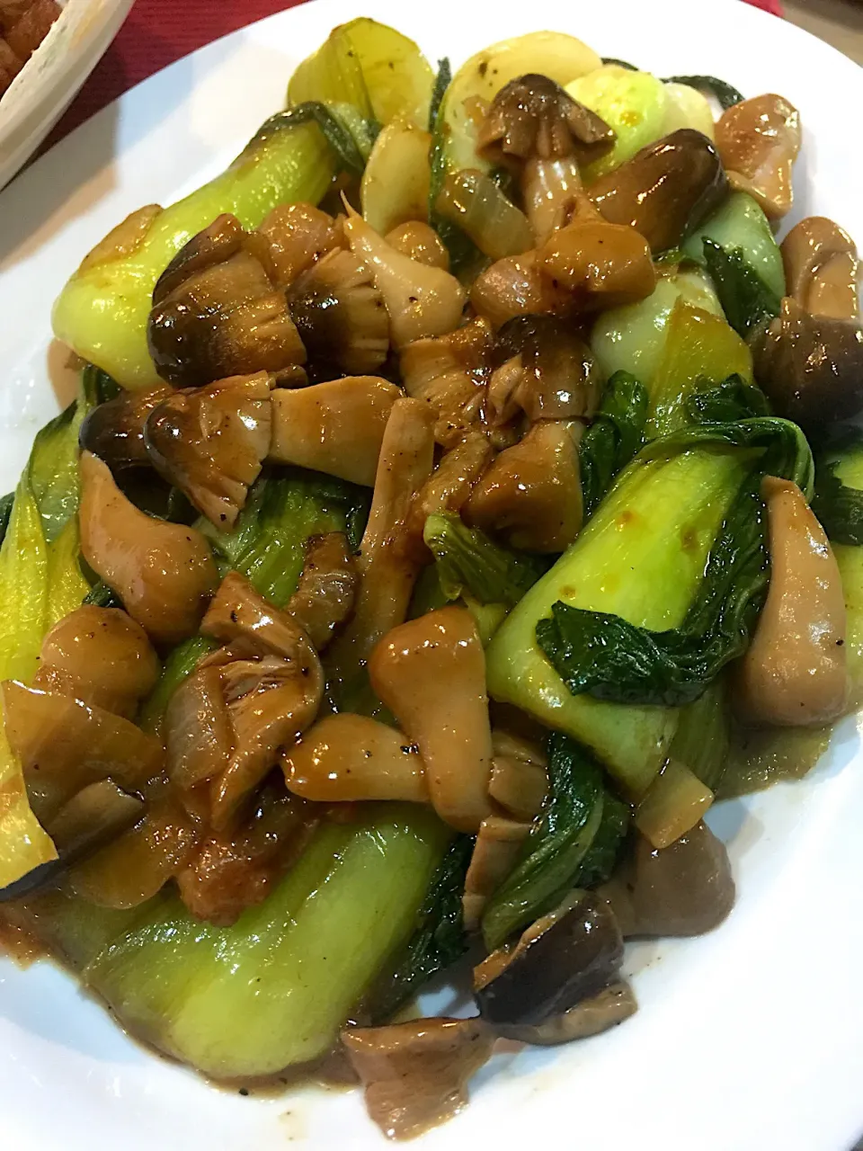 Snapdishの料理写真:Stir-Fried  Bok Choy with Straw Mushrooms|Alma's Home Kitchenさん