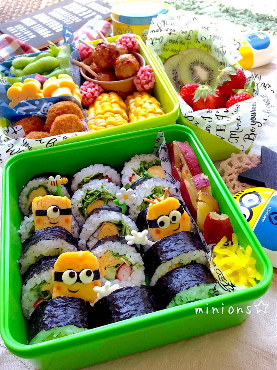 ミニオンズな行楽弁当☆ #ミニオンズ弁当  #ミニオンズ  #キャラ弁  #お弁当  #子どものお弁当  #お昼ご飯  #お子さまごはん  #こどもごはん  #キャラご飯  #行楽弁当  #ピクニック  #巻き寿司  #巻き寿司弁当 #|Ayumi Furukawaさん