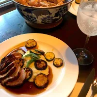 Snapdishの料理写真:Grilled pork, cauliflower purée and sauté zucchini  #sundaysuppers|lauren shannonさん