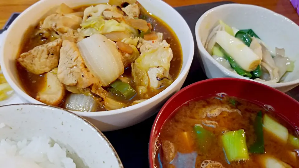 ・撮りむね肉と野菜のカンタン酢照り焼き
・ネギと舞茸のからし酢味噌あえ
・味噌汁|あぁちゃんさん