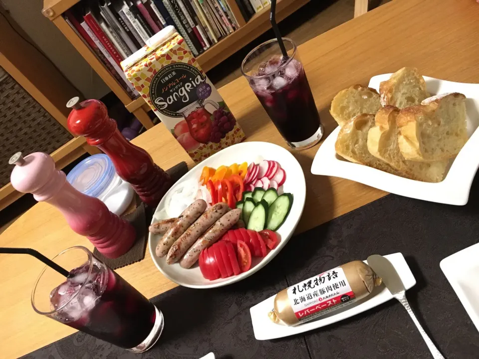 Snapdishの料理写真:懐かしハンガリー風な食卓🌙|csigapogiさん