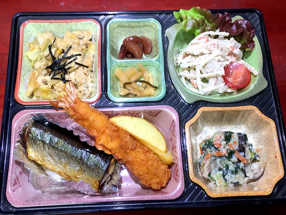 秋刀魚の塩焼き 日替わり弁当 豊川市豊橋市一部エリア宅配|Naokazu Kuritaさん