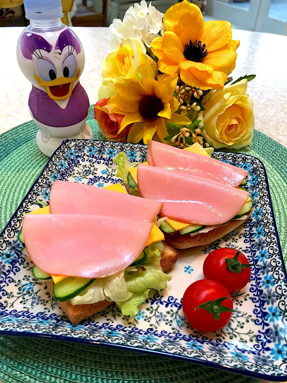 たっぷりお野菜オープンサンド🥪|Mayumiさん