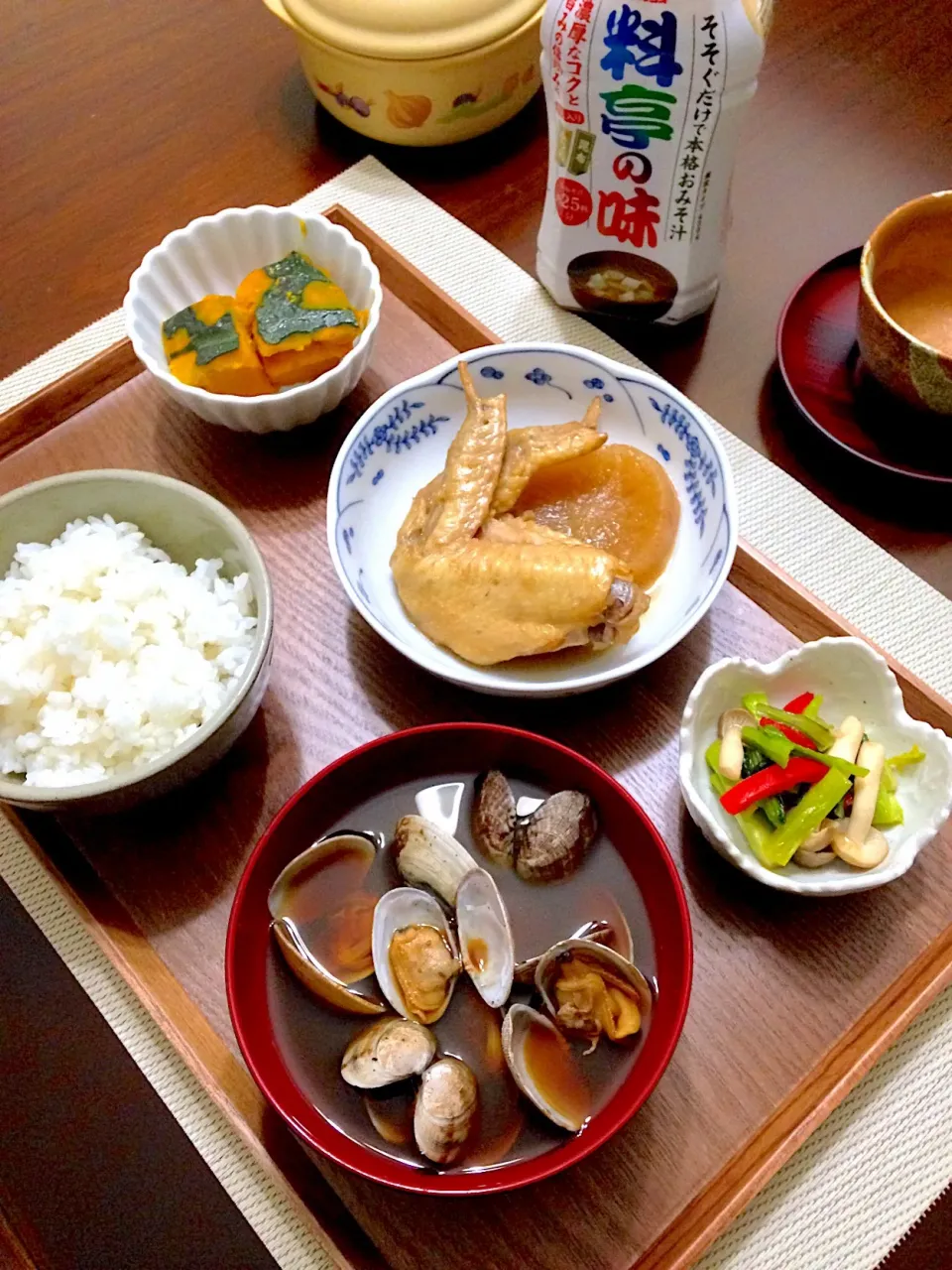 あさりのお味噌汁・大根と手羽先の味噌煮 他|@panna_cotta.703さん