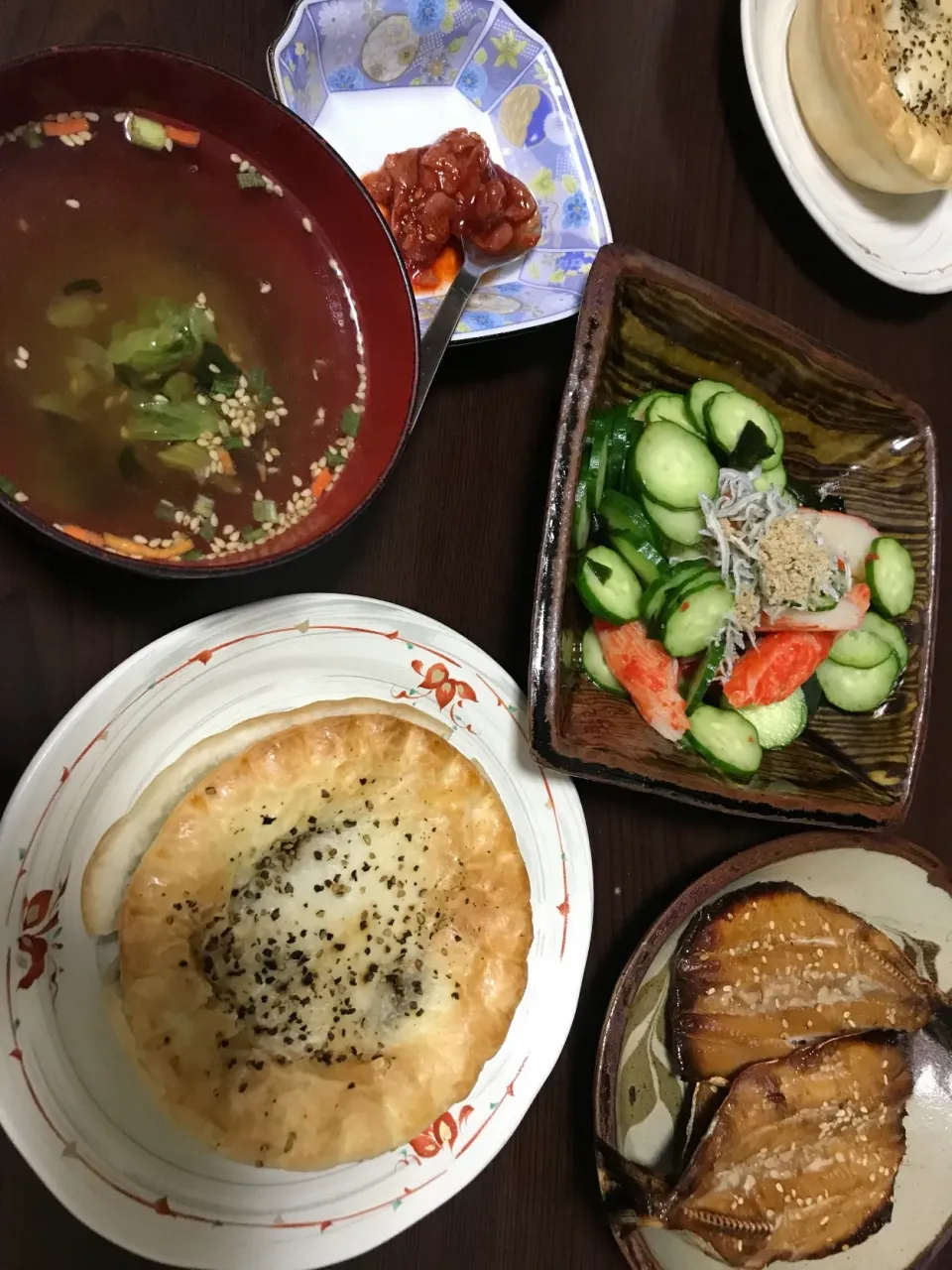 4月23日晩ご飯。米は鍋炊きなので火を使うので、フライパンは使わない手抜きご飯。|あやさん