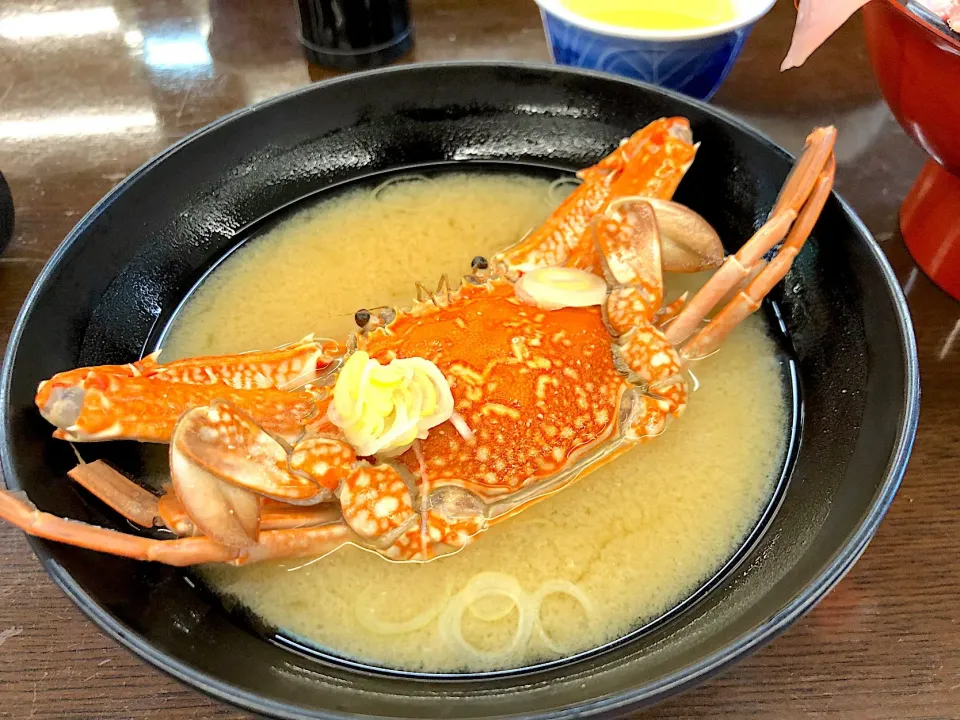 カニのお味噌汁🦀|あうあうぶーさん