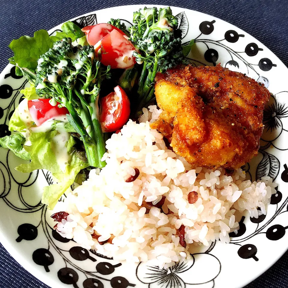 ファミチキ風チキンのワンプレート🥗|アッツさん