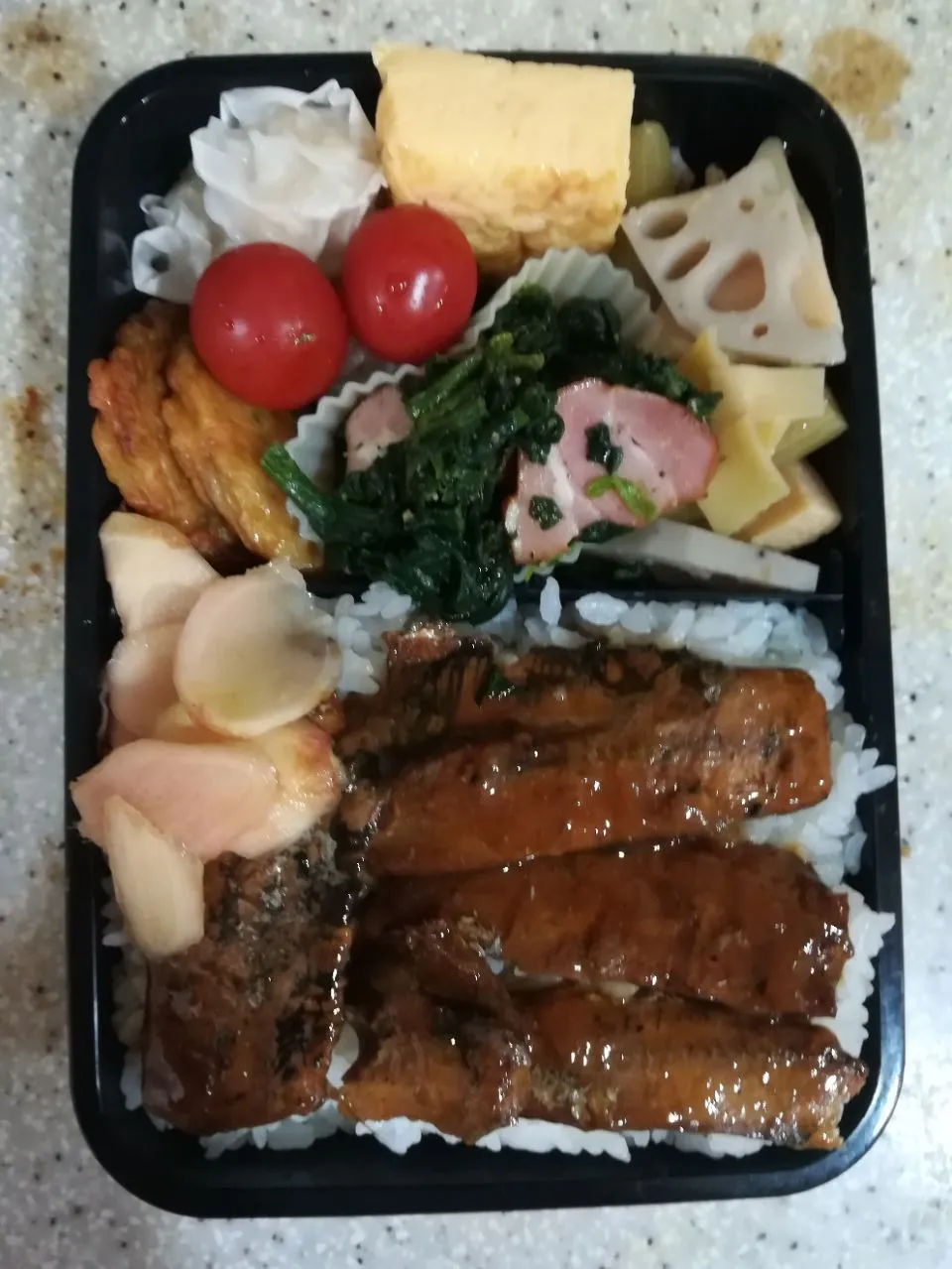 イワシの蒲焼丼弁当 #お弁当|アクちゃんさん