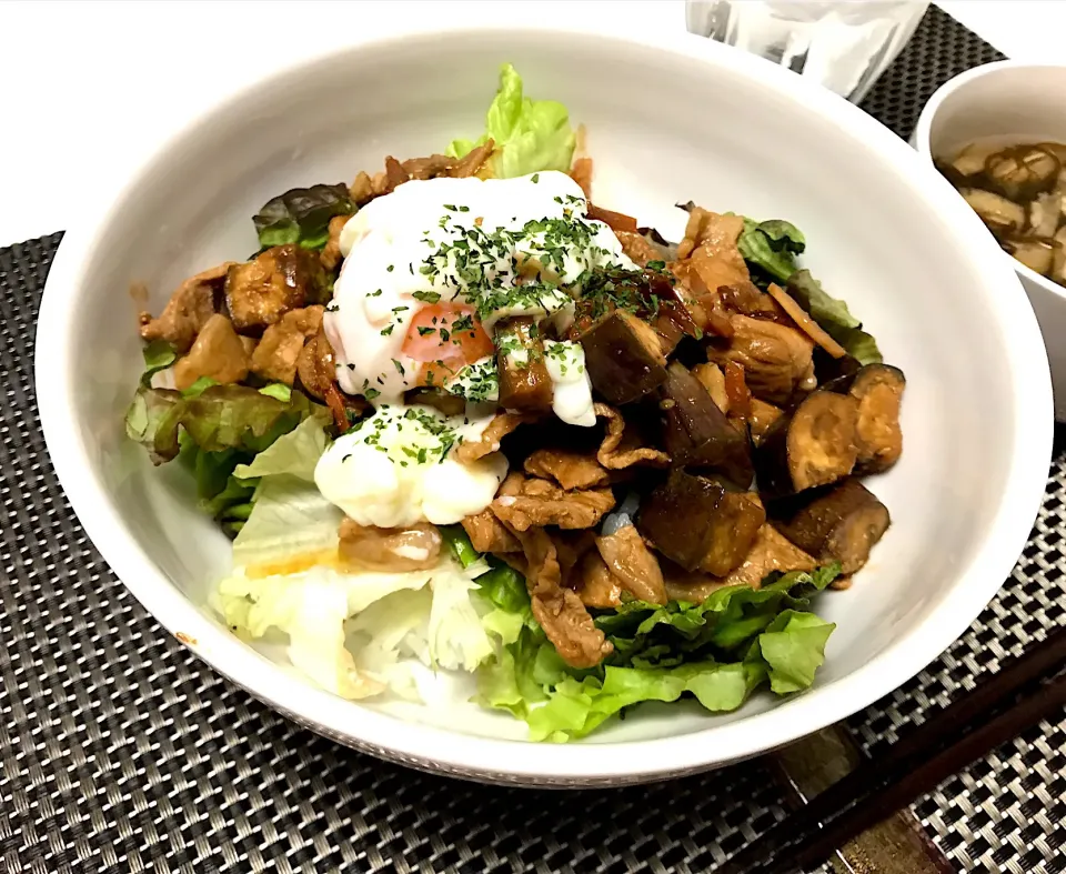 ナスと豚肉の味噌炒め丼|♡tae♡さん